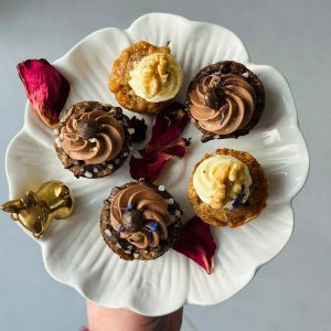 Party bites brownies & carrot cake